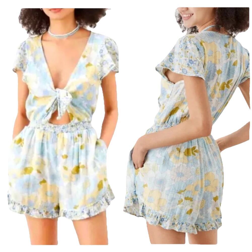 AMERICAN EAGLE Y2K Flirty Floral Mini Cut Out Front Tie Ruffled Romper Size XS